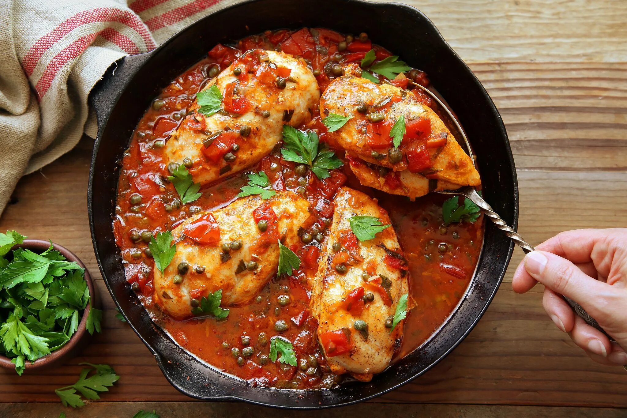 Блюда из куриной грудки быстро на сковороде. Горячие блюда. блюда из курицы. вторые блюда. вторые горячие блюда.