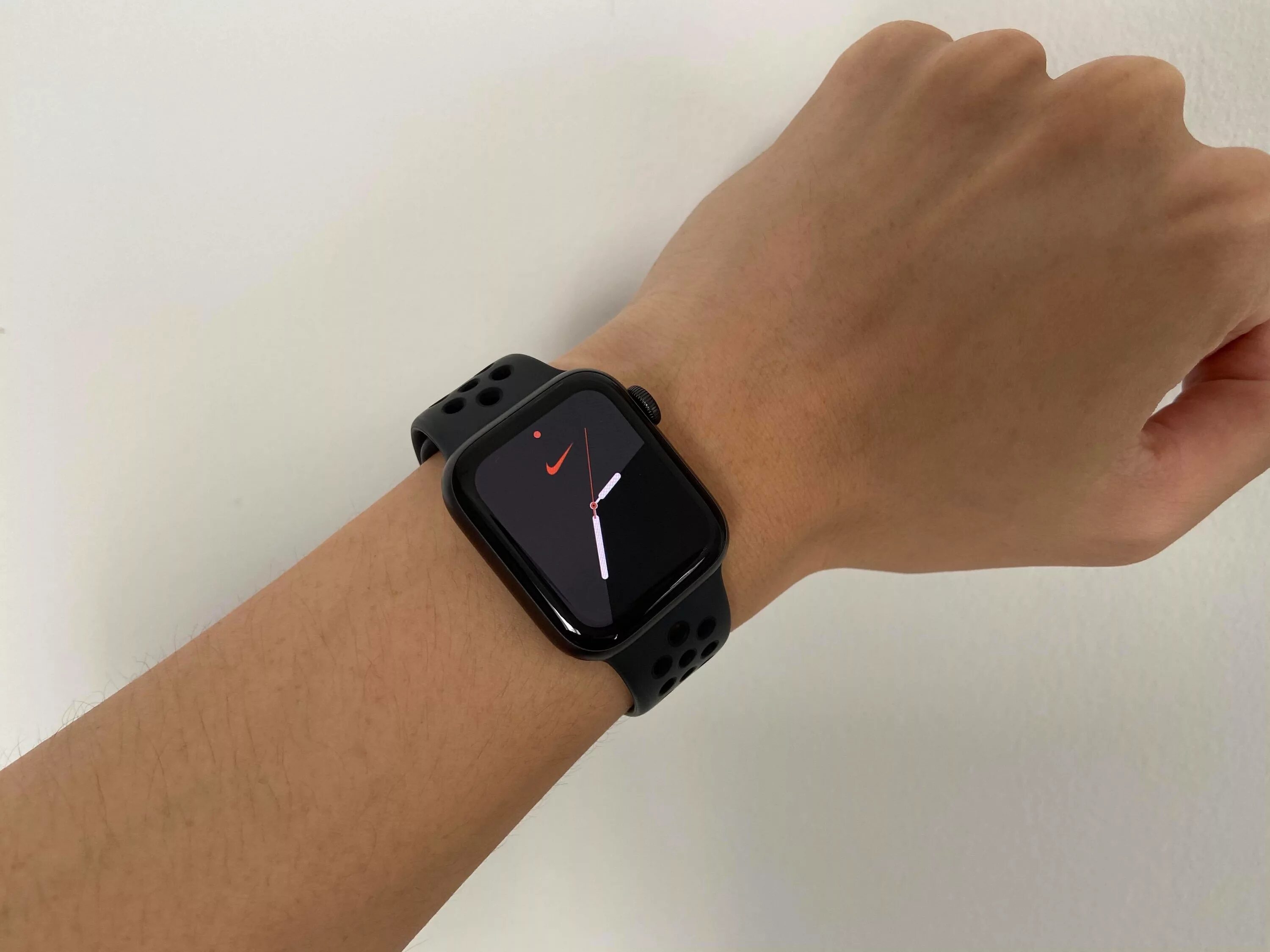 Apple watch se silver. Часы эпл вотч 8. Apple watch se 40mm black. Apple watch se 44mm. Apple watch se gps 44mm.