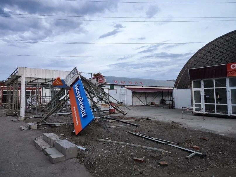 Ульяновск промышленная 54. Рынок в заволжье ульяновск. Дамба ульяновск рынок. Промышленный рынок. Промышленный рынок ульяновск.