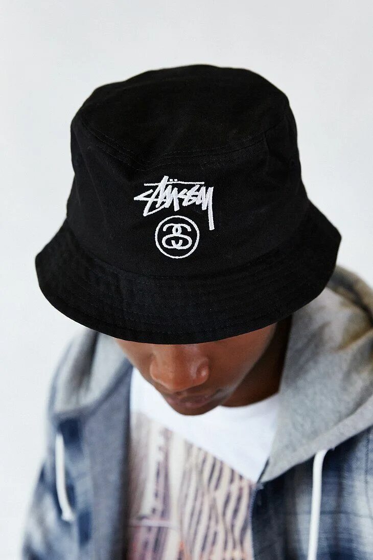 Stussy 2008. 1906869 Stussy. Шапка Stussy на голове. Stussy Burgundy Bucket hat.