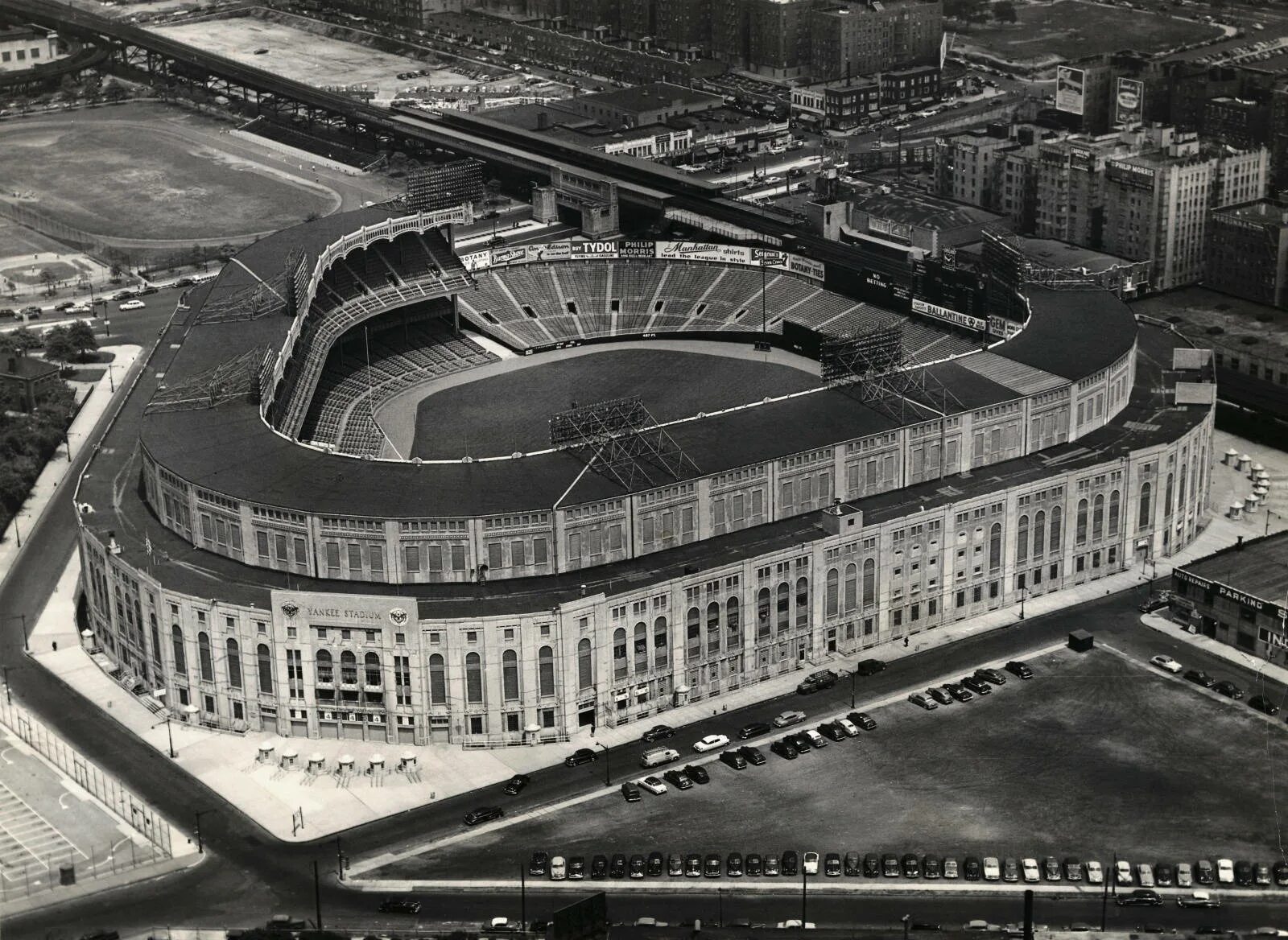 Yankee stadium. Yankee stadium (1923). yankee stadium 1. old yankee stadium. стадион бронкс.
