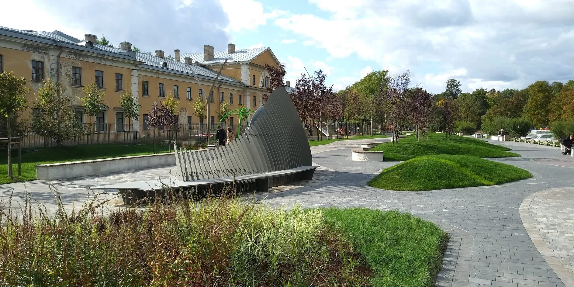 Общественные пространства санкт петербурга. Набережная реки карповки санкт-петербург парк. наб реки карповки благоустройство. набережная реки карповки санкт-петербург благоустройство. набережная карповки благоустройство.
