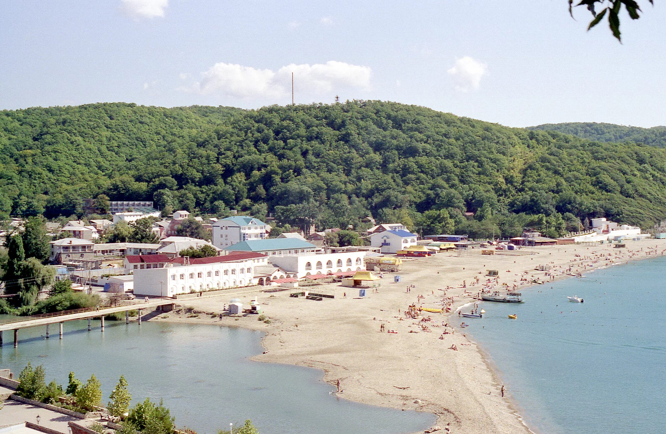 Новомихайловка отель море. Поселок Новомихайловка Туапсинский район. Торнадо Туапсе Новомихайловский. Торнадо поселок Новомихайловский Туапсинский район. Отель Торнадо в Новомихайловском Туапсинского района.