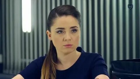 Автобуста сикке тиіп тұрған қыздың жасырын камерасы