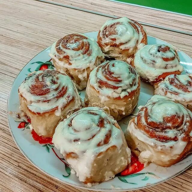 сливочный сыр для булочек синабон. булочки синабон сливочный сыр какой. синнабон десерт. булочки синабон сливочный сыр какой. булочки синабон сливочный сыр какой.