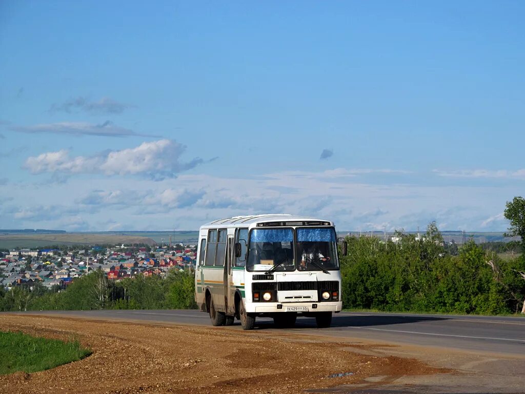 Пазик 3205 110. Похвистнево революционная 8. Автобус похвистнево. Старый автовокзал бугуруслан. Автобус похвистнево.