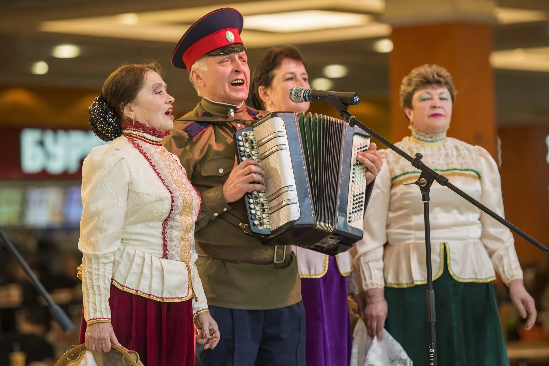 Донской казачий хор. Кубанский казачий квартет Кумовья. Донские казаки поют. Казачки поют. Донской хор слушать