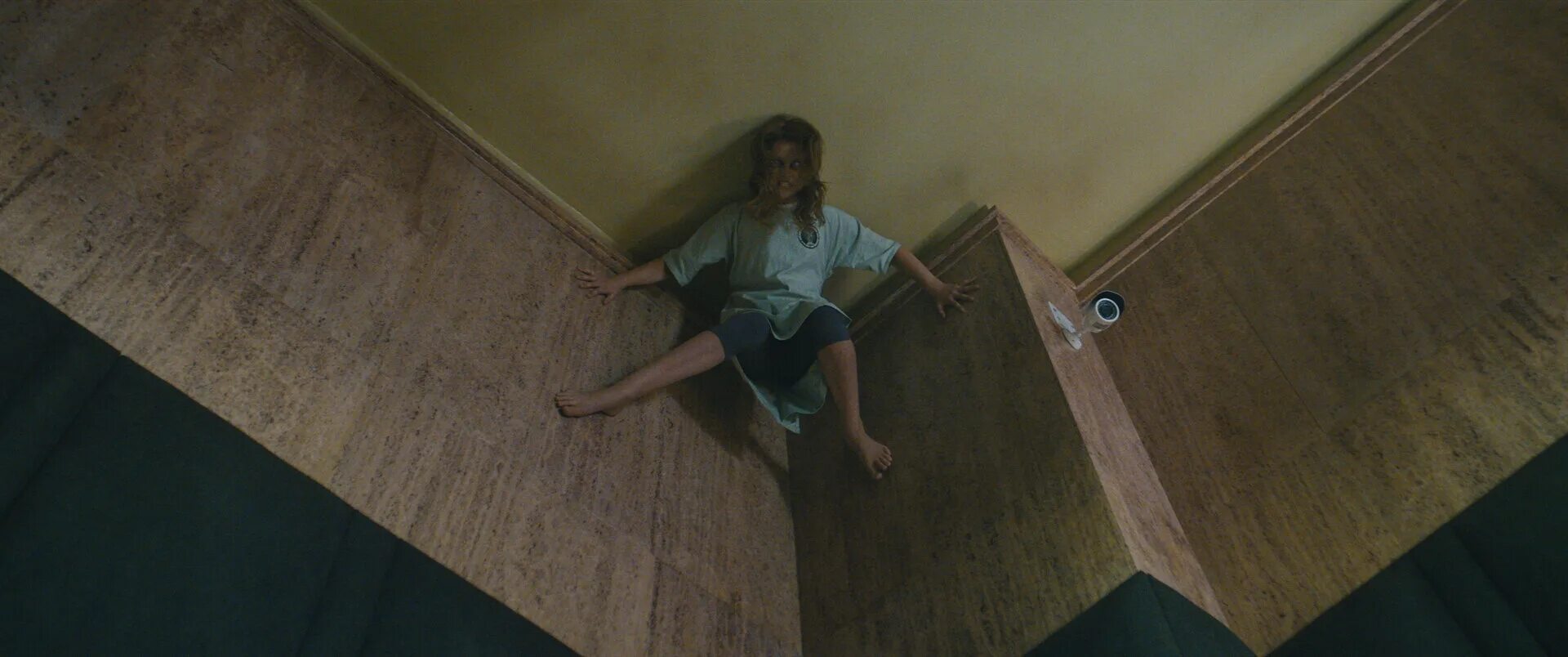 изгнание дьявола фильм 2022. зловещий свет 2021. зловещий свет 2021. жаклин байерс зловещий свет.