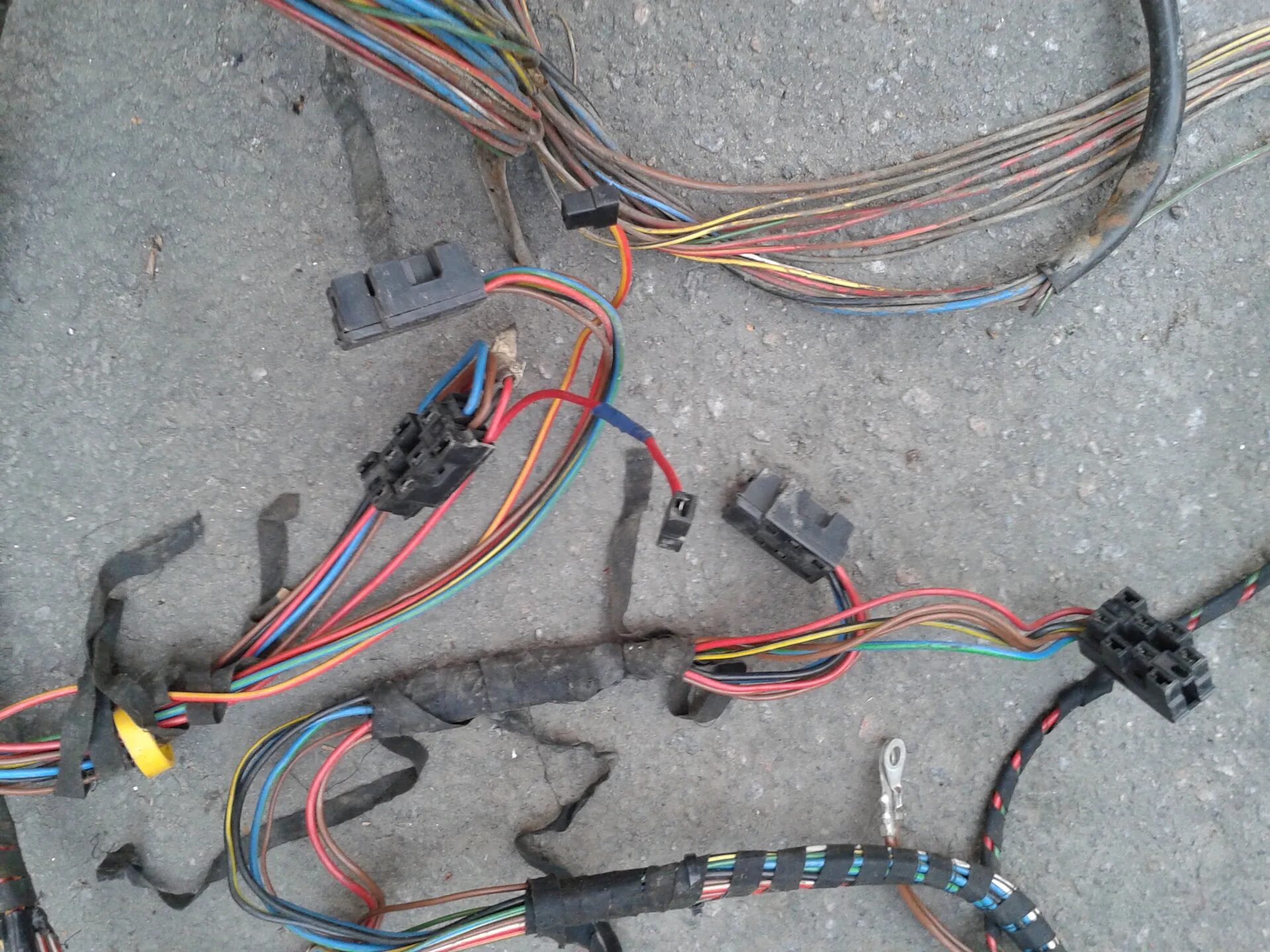 Проводка бмв. Проводка бмв е36 салонная. Проводка бмв. Акустическая проводка bmw x5 e53. Проводка бмв е34.