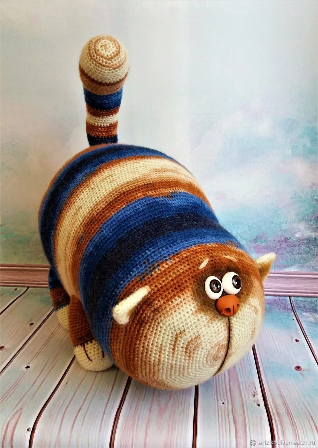 Вязаная игрушка кот батон. Вязаный толстый кот. Мк зинаиды быриной. Мышка пышка и кот батон крючком. Мышка пышка.