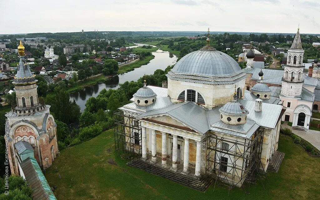 Новоторжский борисоглебский мужской монастырь