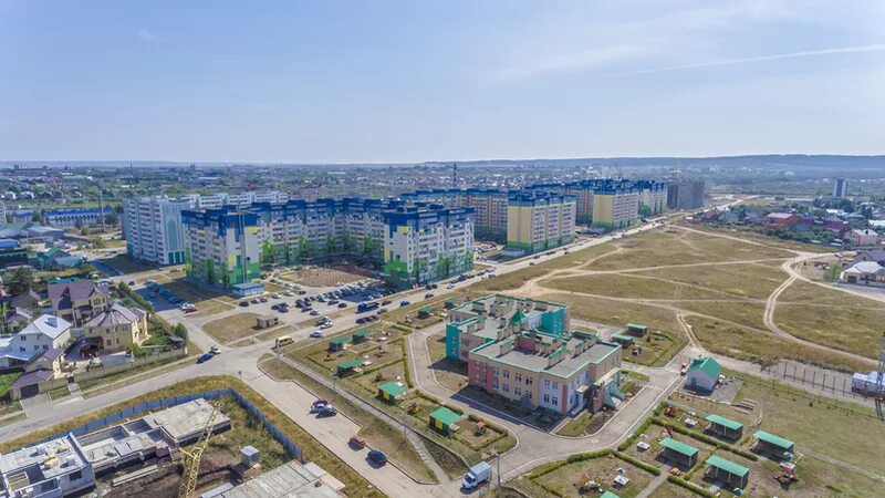 Яшьлек куюк казань. Станция метро яшьлек. Станция метро яшьлек. Сквер яшьлек альметьевск. Парк яшьлек альметьевск.
