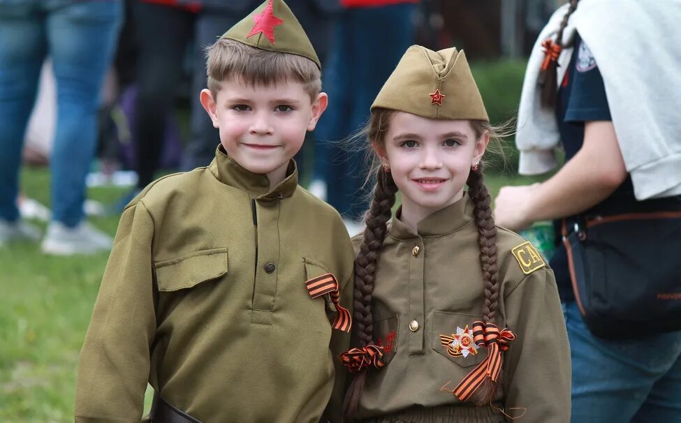 9 мая старшеклассники. День Победы школьники. День Победы ученики. День Победы для старшеклассников. 9 Мая беседа.