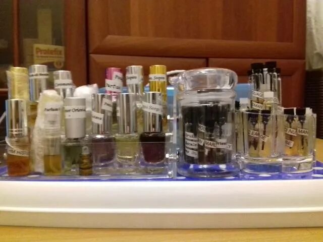 4мл отливант. отливант 5 мл. отливанты духов. отливанты 5 мл. магазин отливантов парфюмерии.