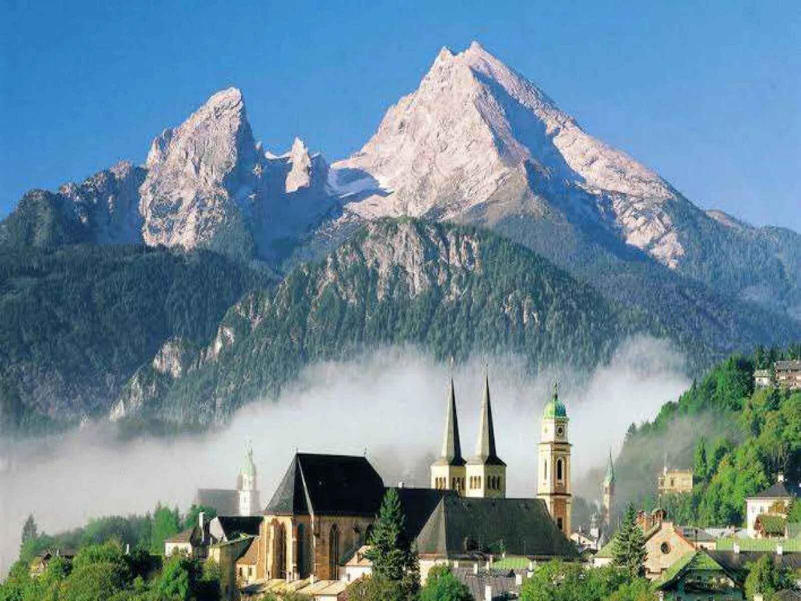 Берхтесгаден Бавария Германия. Баварские Альпы бердехсгаден. Гора вацманн Бавария. Берхтесгаден замок.