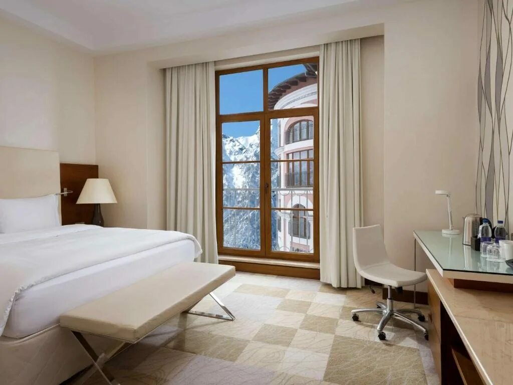 Новотель конгресс красная поляна. Конгресс отель красная поляна "novotel congress. Новотель конгресс красная поляна сочи. Новотель конгресс 4 красная поляна. Novotel congress 4 красная поляна.