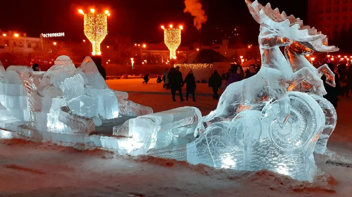 Конкурс ледяных фигур. Ледовые скульптуры площадь Ленина. Ледяные скульптуры Чита. Ледяные фигуры в Чите. 31 декабря 2009