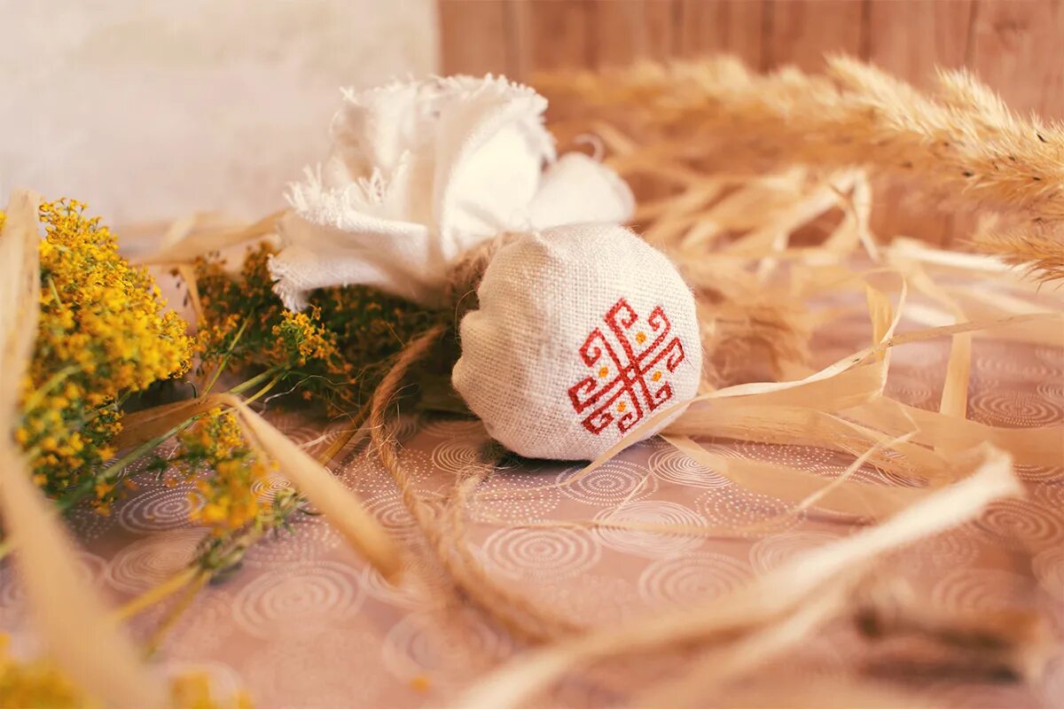 марийские обереги и талисманы. марийские обереги. чувашский орнамент. чувашский оберег. чувашские обереги с вышивкой.