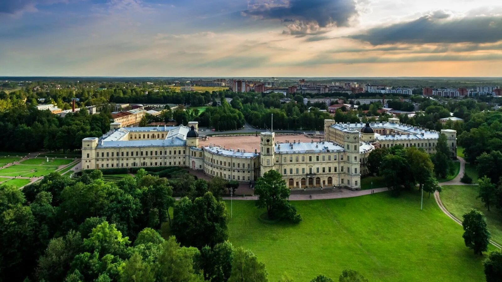 усадьба потемкина гостилицы. дворец лен обл. павильон катальной горки в ораниенбауме, ломоносов. усадьба гостилицы ломоносовского района. дворец лен обл.