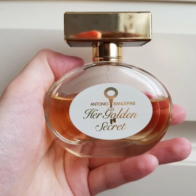 Antonio banderas туалетная вода her golden secret. Antonio Banderas her Secret 80ml. Духи her Secret Antonio Banderas. Антонио Бандерас женский her Golden Secret. Туалетная вода her Golden Secret.