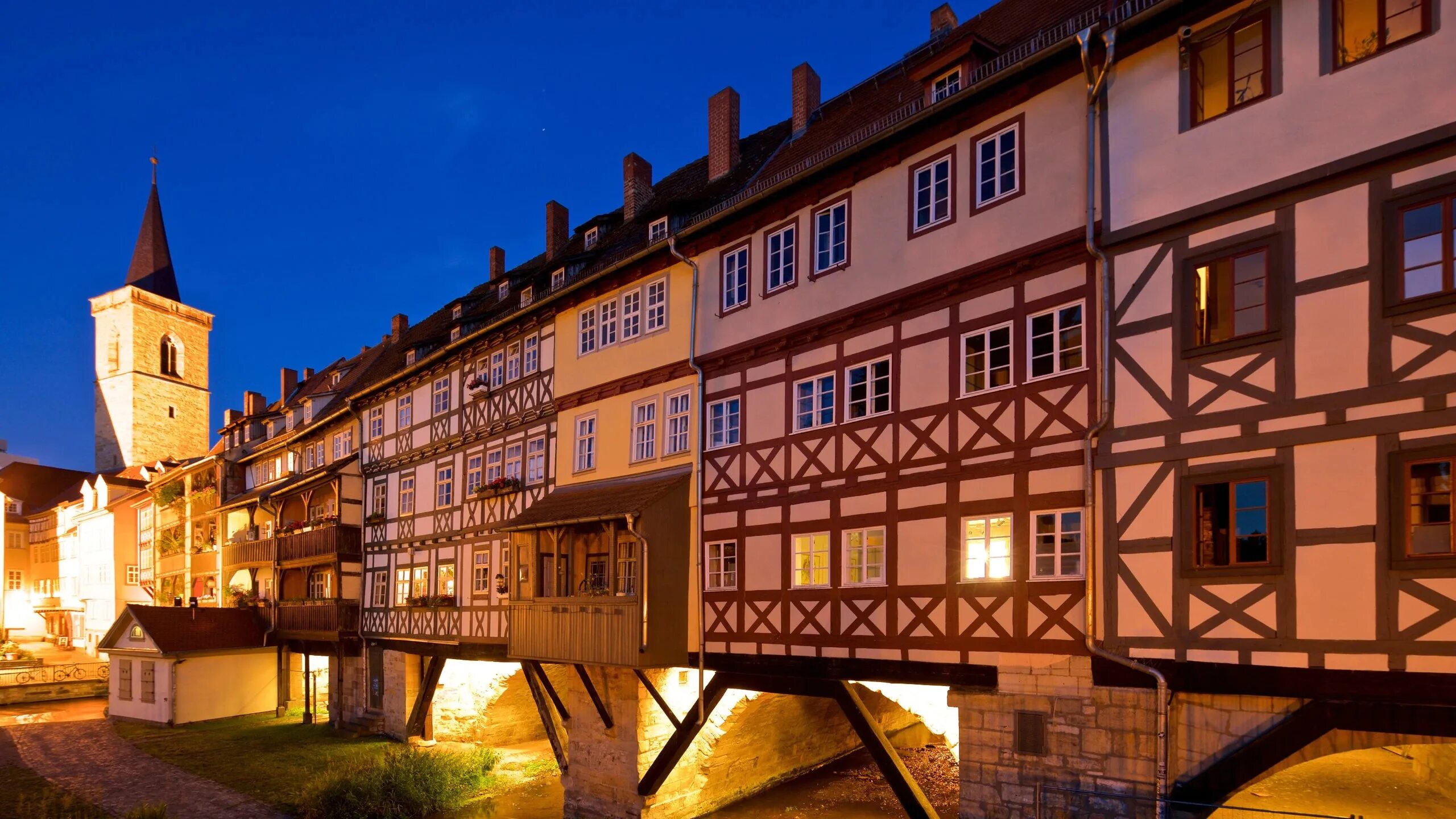 Тюрингия эрфурт. Weekend erfurt. Weekend erfurt. Weekend erfurt. Земля тюрингия эрфурт жилые кварталы.
