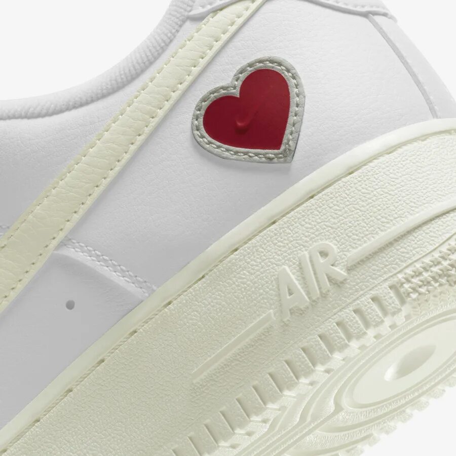 Nike Air Force 1 Low Valentine. Nike Air Force 1 Low Valentines Day 2021. Nike Air Force 1’07 “Valentines Day” (2021). Nike Air Force 1 Valentines Day 2021. Найк с сердечками