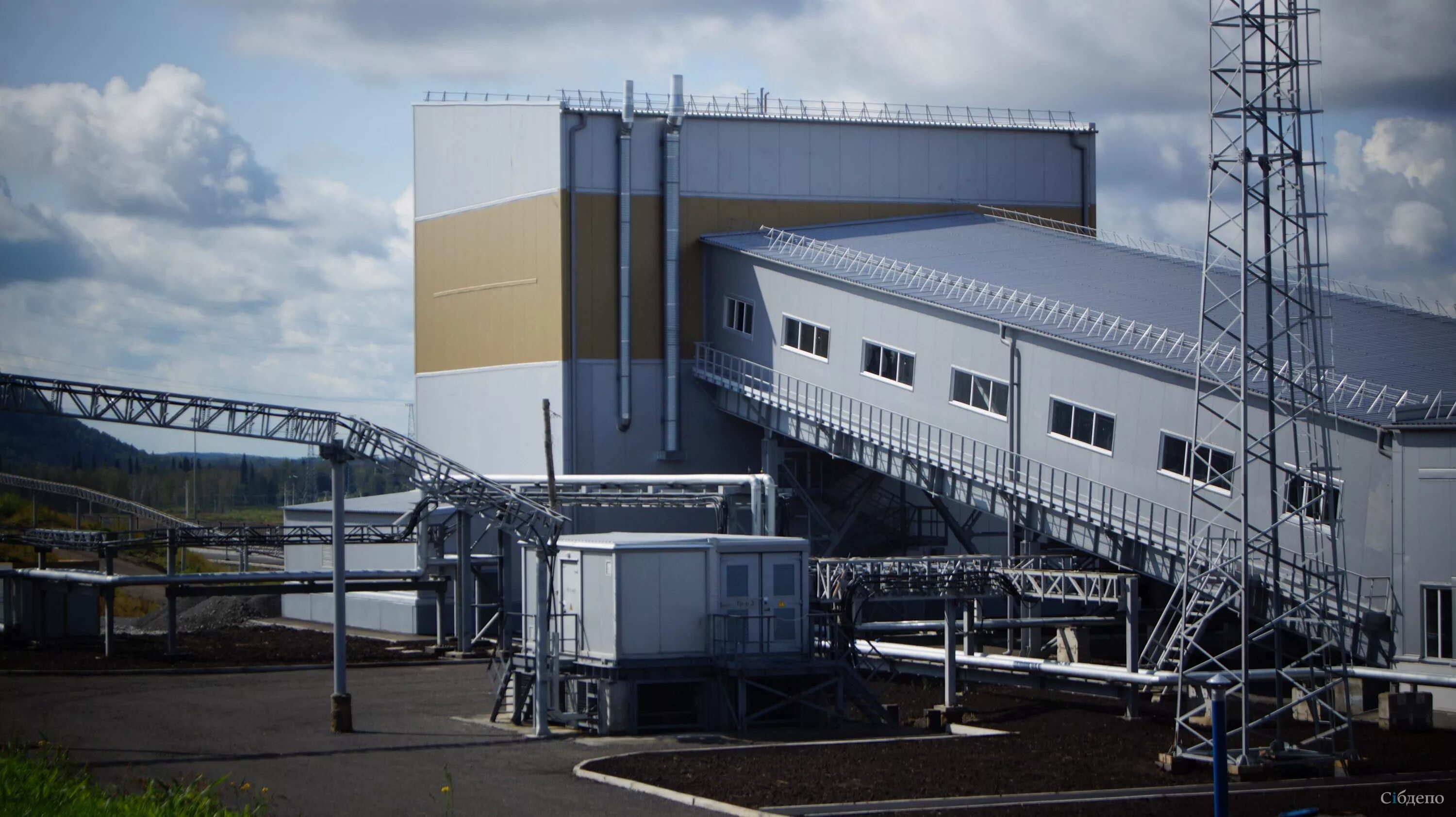 Шахта увальная вакансии. Шахта увальная вакансии. Новокузнецкий район шахта увальная. Директор шахты увальная новокузнецк. Обогатительная фабрика увальная.