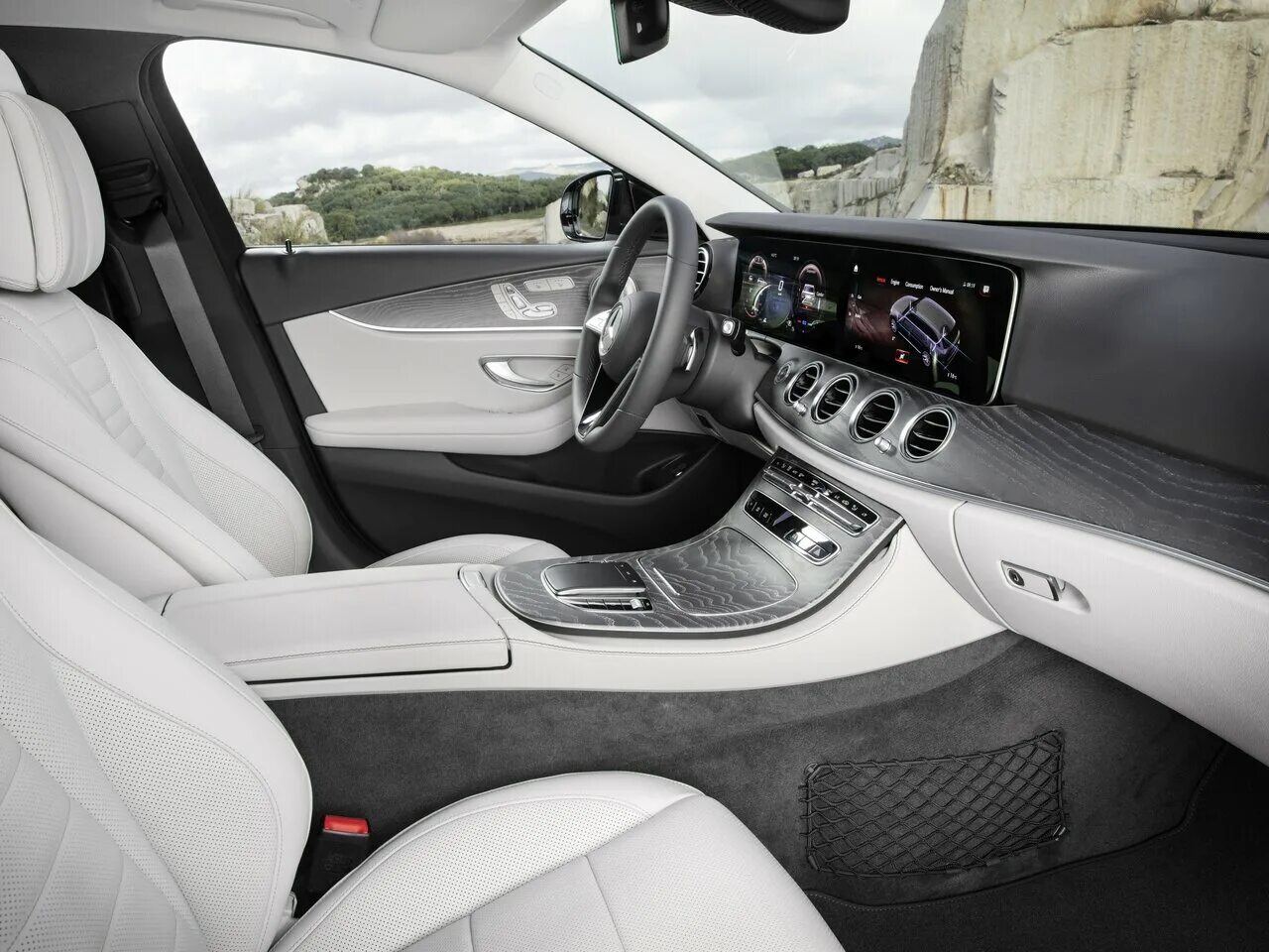 Е класс 2025 года. Новый мерседес-бенц e-класс 2025. mercedes benz e class 2025 салон. mercedes e class 2025 interior. мерседес e klasse 2025.