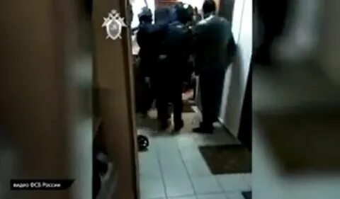 Допрос террориста где он лежит без штанов