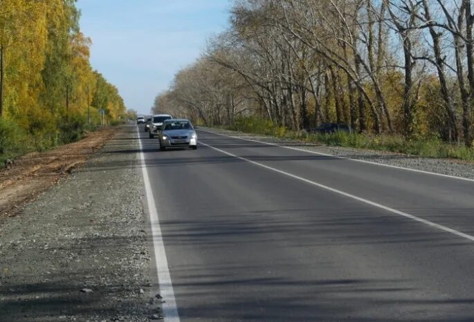 Твердое покрытие дороги это. Пол дороги. Омск дороги. Автомобильная дорога с твёрдым покрытием.