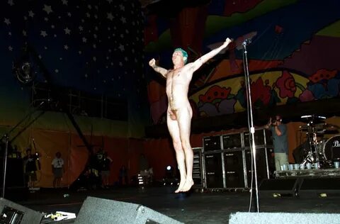 Red hot chili peppers naked woodstock