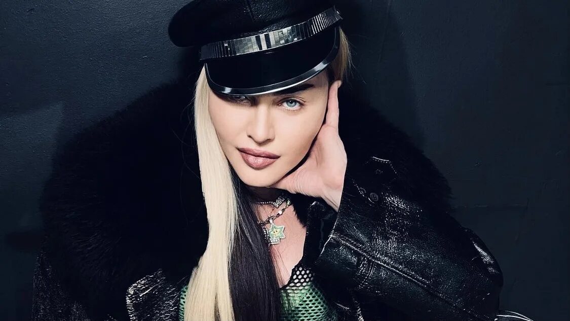 Мадонна баста. Мадонна баста. Мадонна самый популярный трек. Madonna ghosttown live. Мадонна баста.