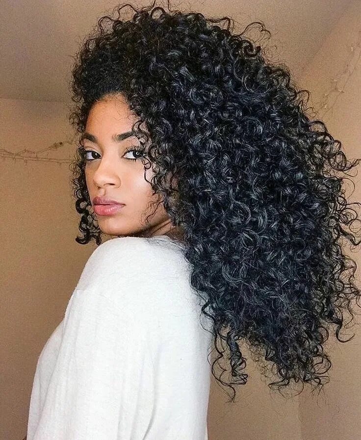 Long curl. Curly Bob модель. Кудрявые волосы Керли Хеир.