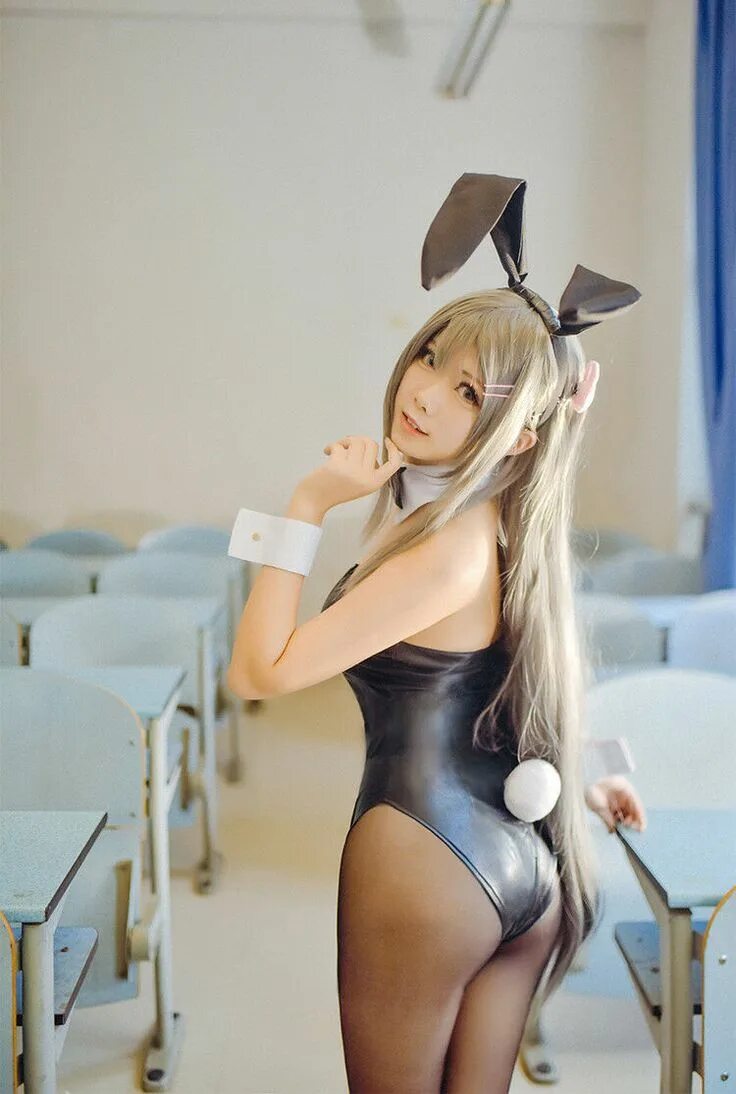 Bunny girl akasaki. Сакураджима мэй. Bunny girl akasaki. Sakurajima mai косплей bunny girl. Девочка зайка косплей.