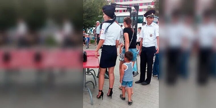 Сколько дали полицейскому. Астрахань полиция девушки. Девушки полицейские Астрахани. Стрельба полиции Астрахань. Астрахань девушки полицейские фото.
