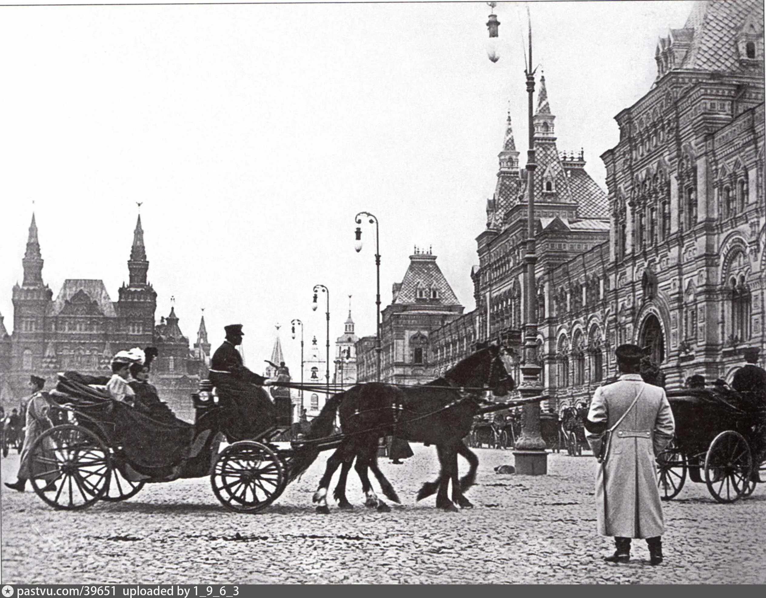 Россия с 9 20 века. Москва конец 19 века. Красная площадь Москва 19 век. Москва 19-20 века. Красная площадь Москва 20 век.