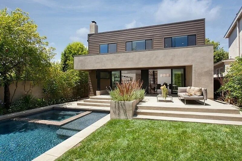 веранда с арками. фасад дома. фасад двора. фасад двора. фасад двора.