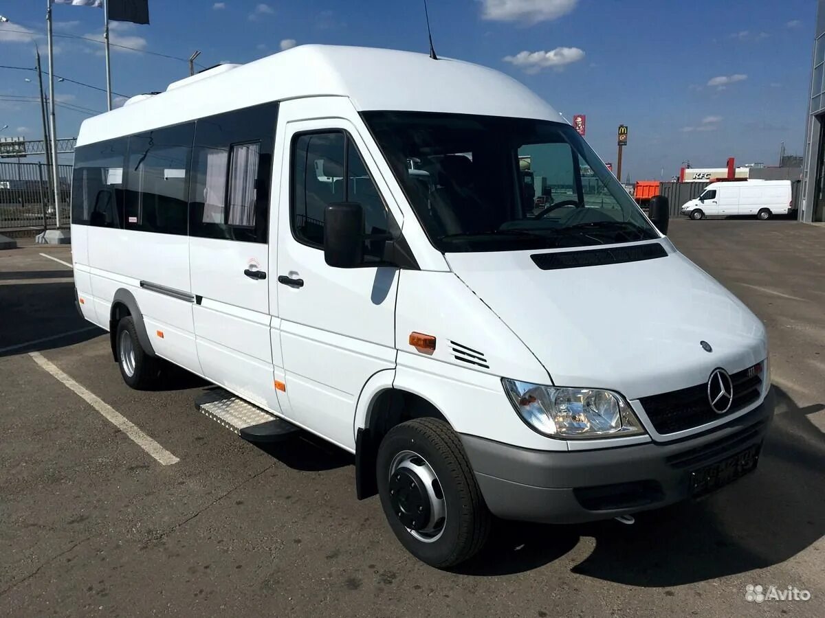 Купить мерседес туристический. Mercedes-Benz Sprinter 411. Мерседес Спринтер Классик 411 CDI. Мерседес Спринтер 19. Мерседес Спринтер Классик 19.