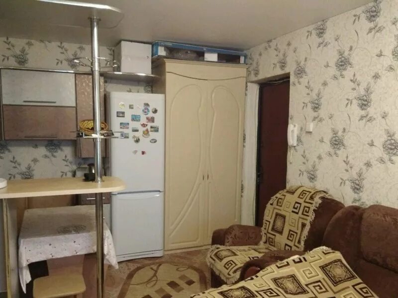 Комната в общежитии. Продается комната в общежитии. Комната в общежитии 18 кв.м. Комната в общежитии в Брянске. Комнаты в общежитии брянск бежицкий район