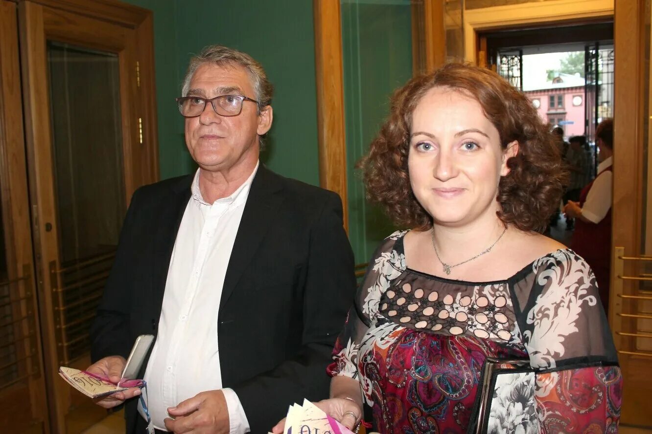 Жена гаркалина. Жена гаркалина