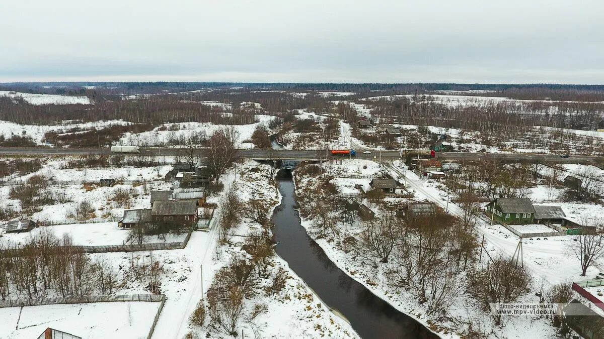 Река Холова Новгородской области. Посёлок Крестцы Новгородской области. Река Холова Крестецкий район. Поселок Крестцы Новгородской река Холова. Новгородская область крестцы на неделю