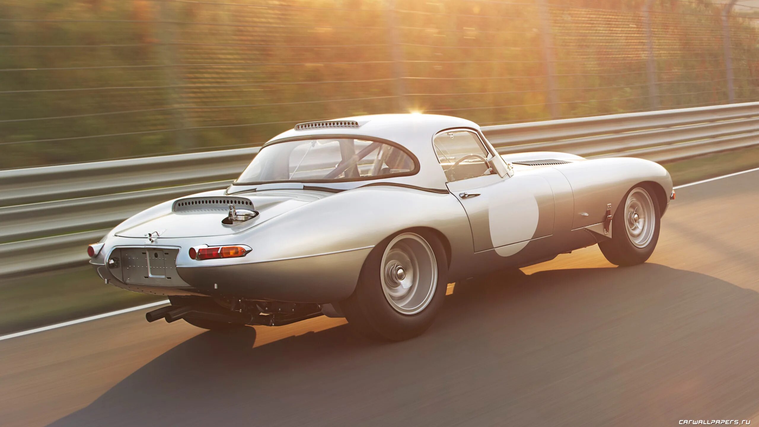 Type e f. Jaguar e-type. Jaguar e-type 1969. Jaguar e-type s1. Ягуар е тайп 1963 года.