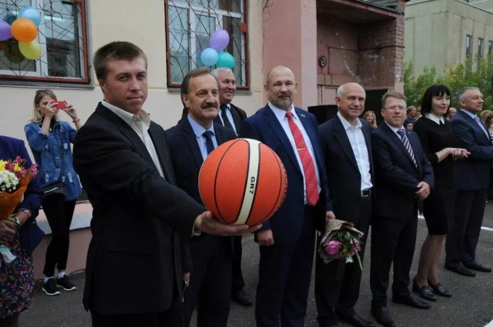 Спортивная школа железногорск красноярский край. Школа 98 железногорск. школа 98 железногорск красноярский. директор 98 школы железногорск.