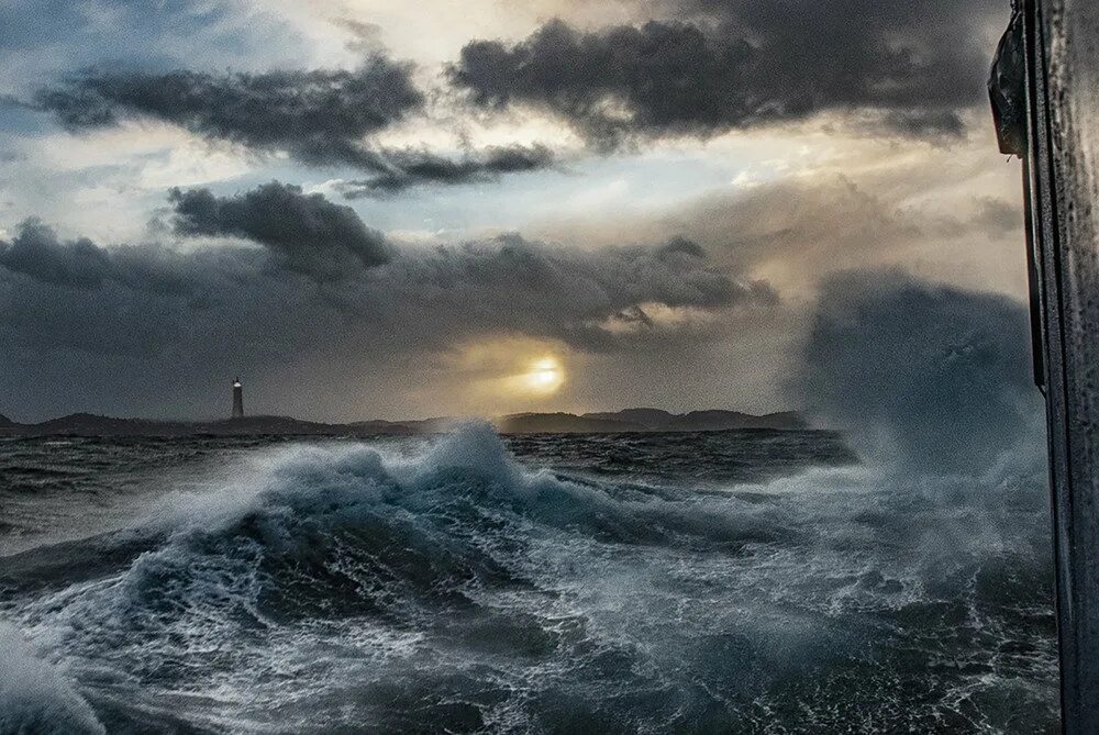 Море шторм. Пейзаж шторм. Северное море шторм. Мгла на море.