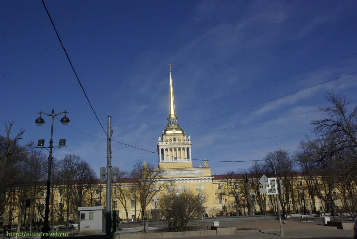 Адмиралтейство в Санкт-Петербурге 1704. Адмиралтейская игла в Санкт-Петербурге. Адмиралтейство Захаров. Зданием Адмиралтейства Питер 1740.