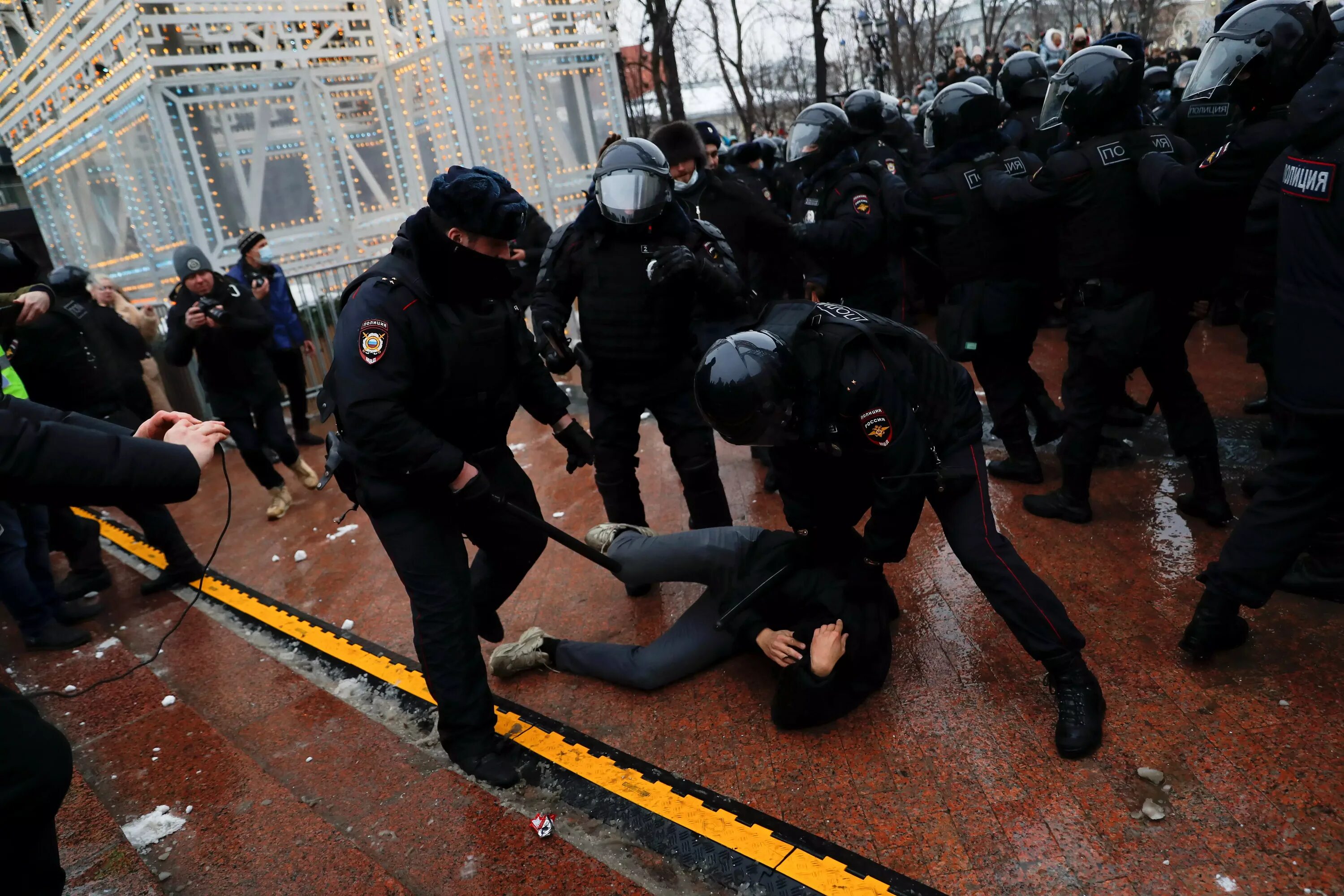 Арест против. Задержание протестующих в Киеве.