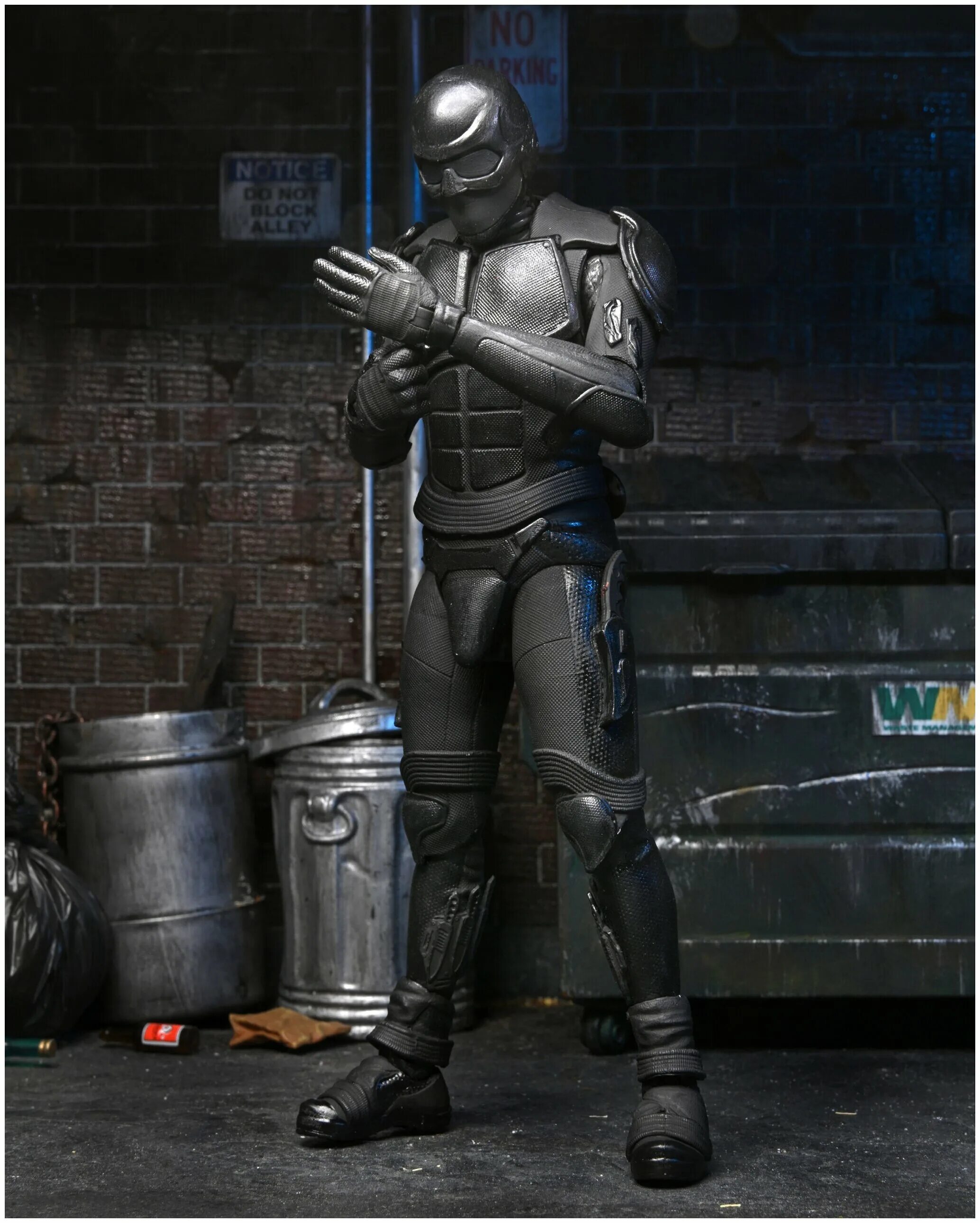 как выжил черный нуар