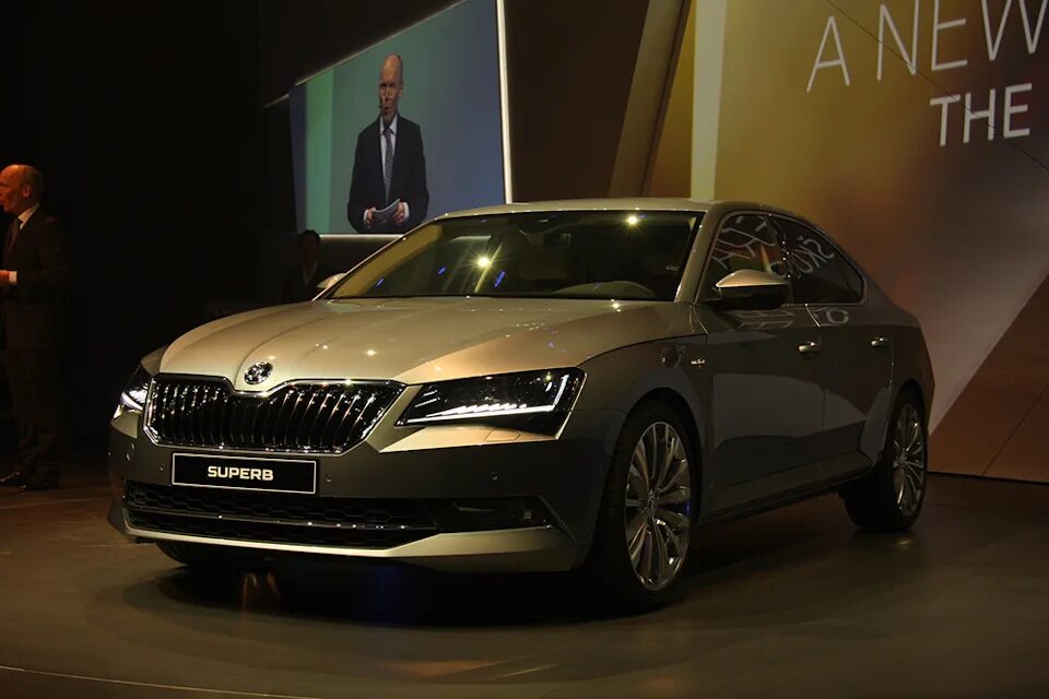 Skoda octavia 2023 цена. Новая Шкода Суперб 2023. Skoda Octavia 2023. Škoda Superb 2023 новый кузов. Škoda Superb седан 2022.