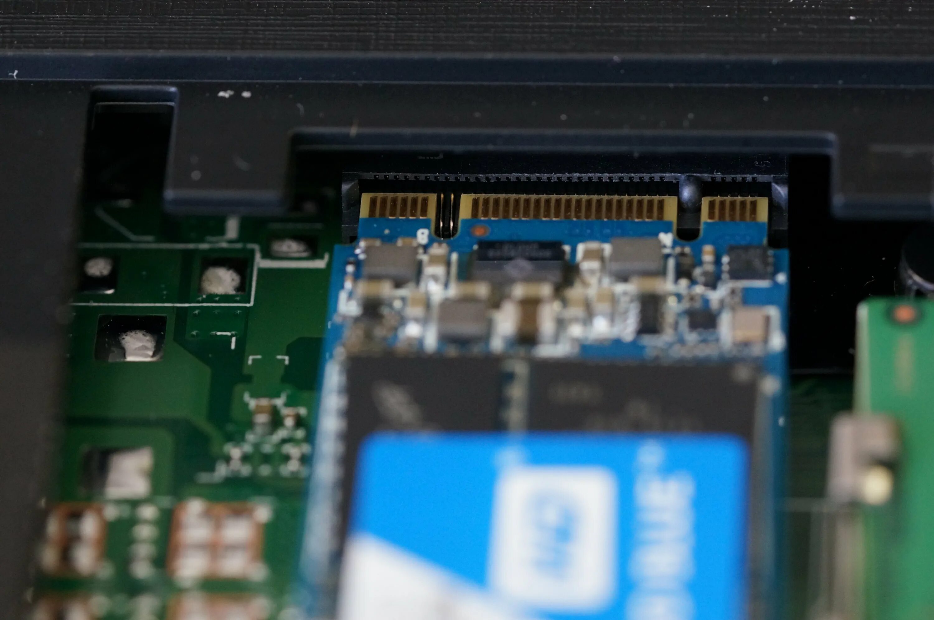 Как правильно устанавливать ssd m2. Ssd m2 для ноутбука. слот для ссд в ноутбуке. слот m2 в ноутбуке hdd. ngff ssd-1400 acer aspire.