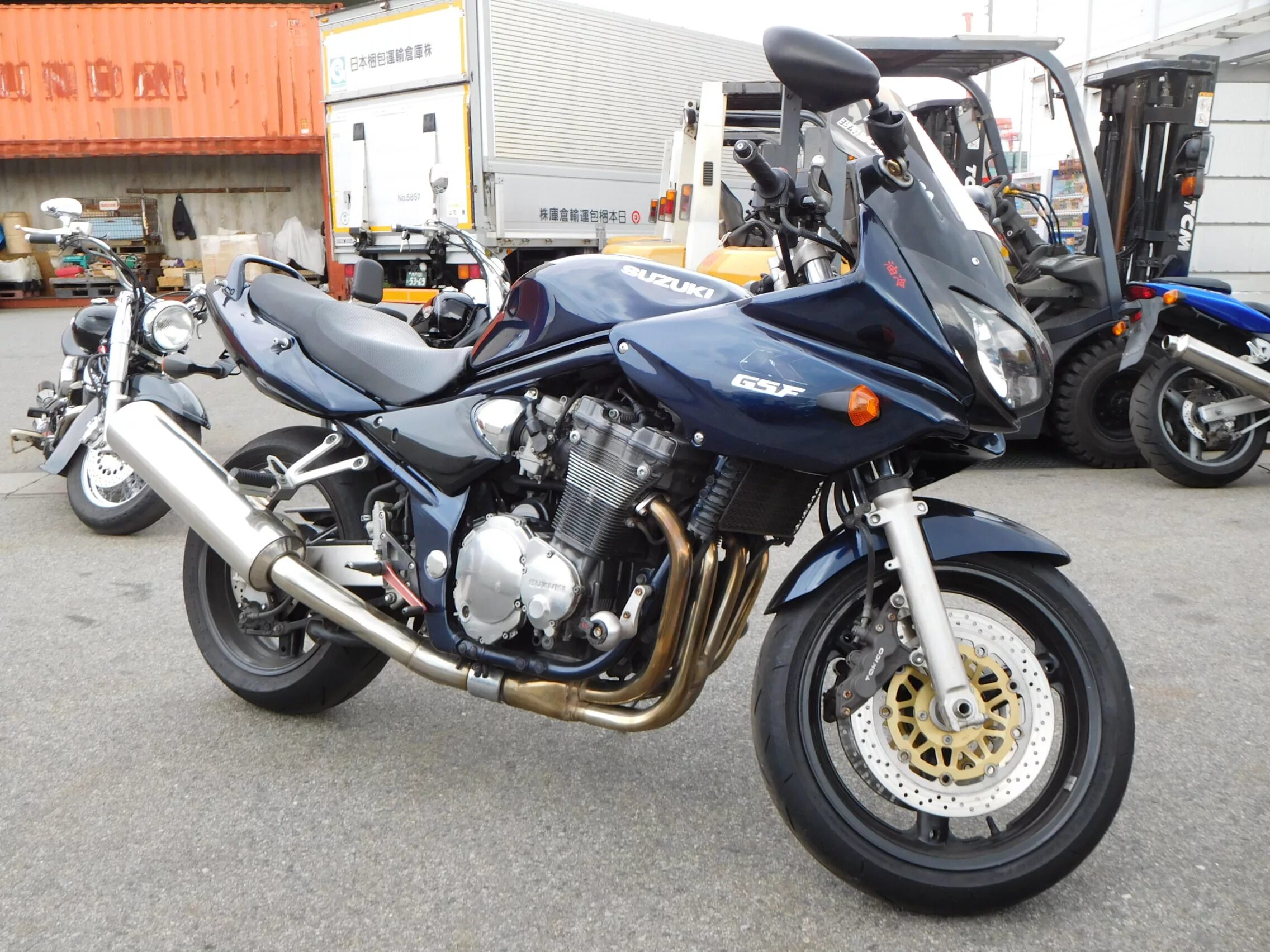 Suzuki gsx 400 impulse. Suzuki gsr 400. Suzuki 400 кубов. Мотоцикл suzuki bandit 400. Сузуки бандит 400.
